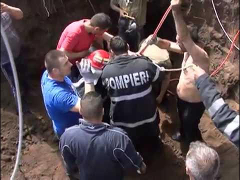 14 yo hero saves a child stuck in a well - Segarcea-Romania 13 04 2013 -  YouTube