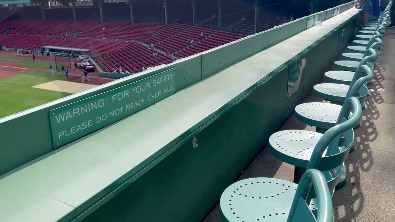 A Guide To Fenway Park S Green Monster Seats Milwaukee Brewers Vs