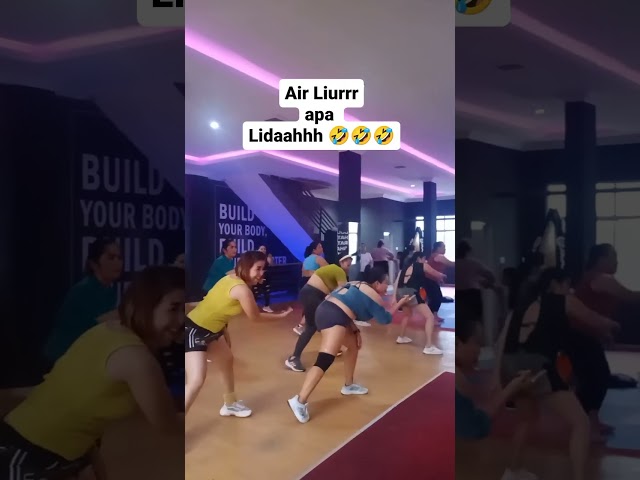 senam ibu ibu zumba class=