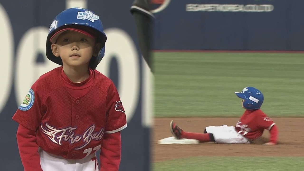 '야구장을 뒤집어 놓은 비주얼!' 윤희상 주니어 윤희찬, 득점 성공? I 2023 희망더하기 자선야구대회