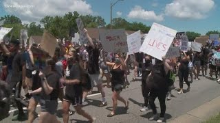 Protesters in Virginia Beach march from Mount Trashmore to Town Center
