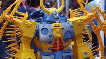 SDCC 2019 Haslab Unicron War for Cybertron Transformer Display