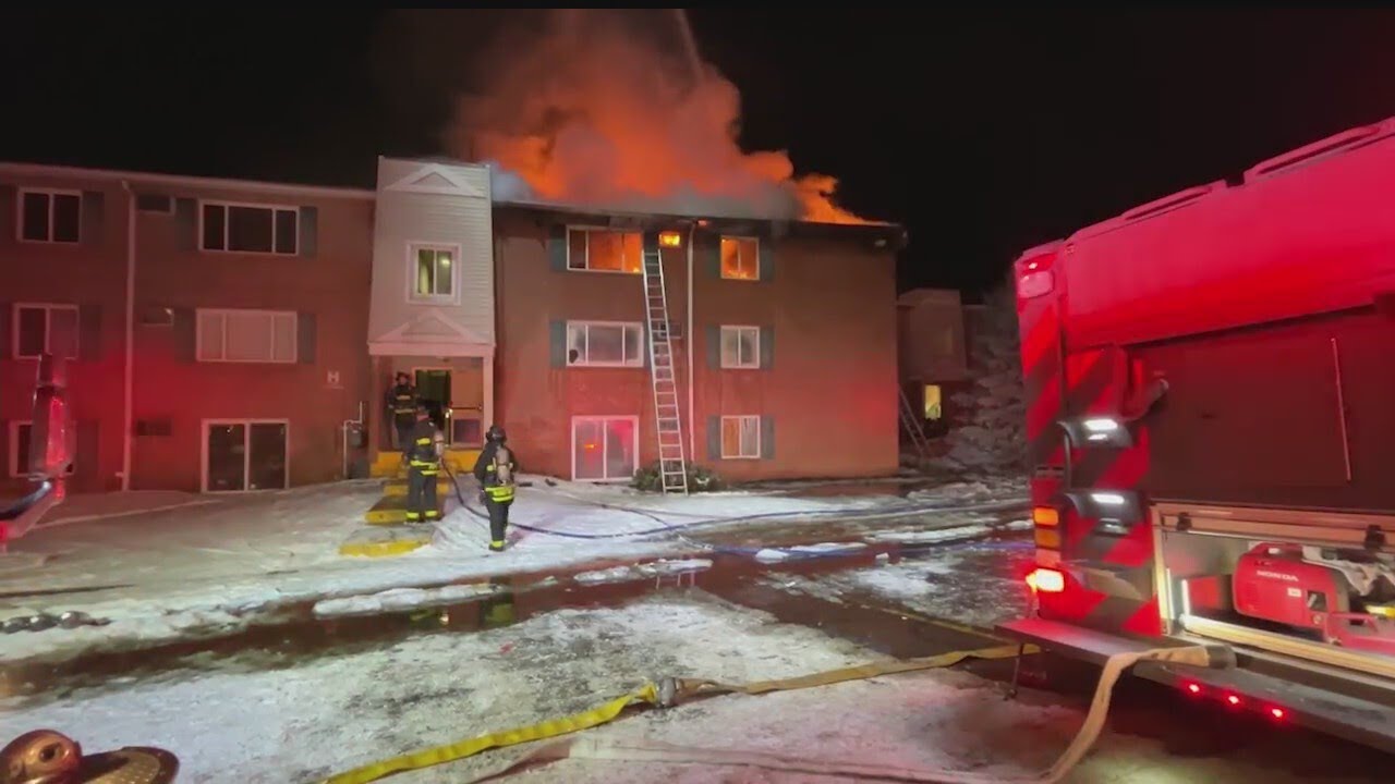 Crews battle large apartment fire in Warren - YouTube
