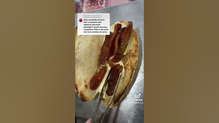 Panino con salsiccia piccante #fastfood #panini #streetfood #calabria