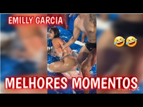 EMILLY GARCIA NO FUTEBOL DE SABÃO DO CARLINHOS MAIA COM AYARLA SOUZA