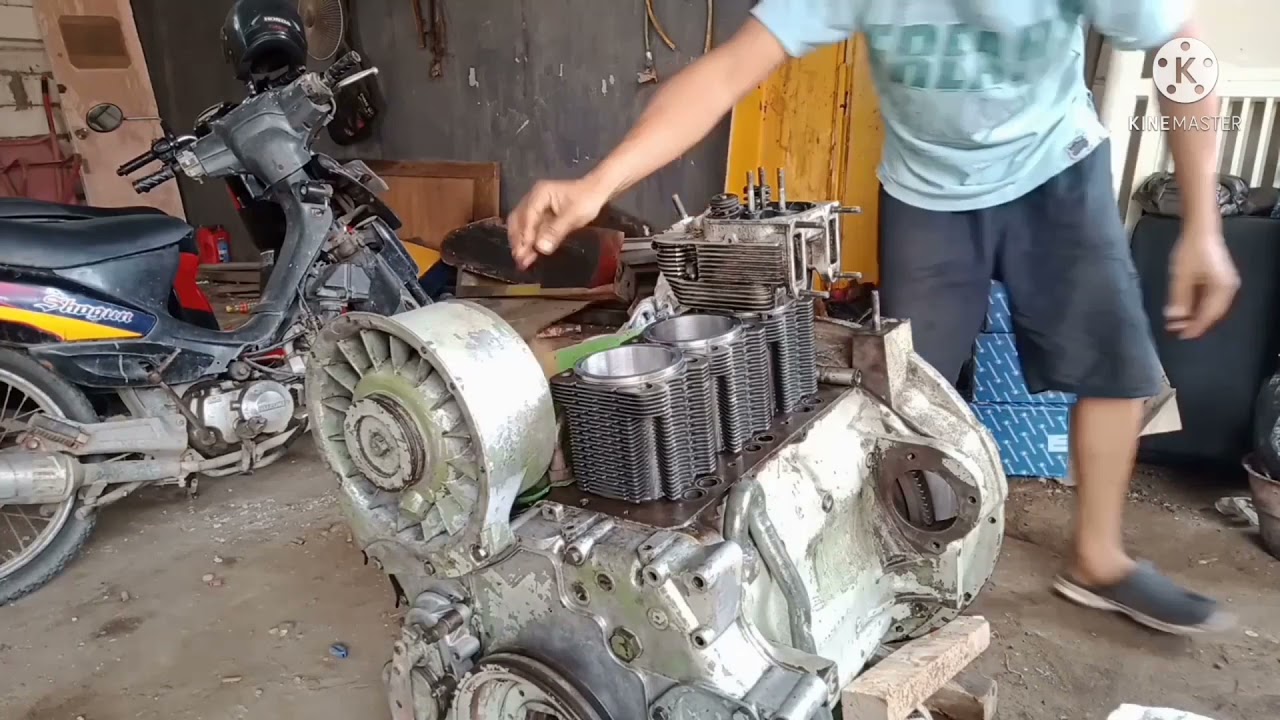 DEUTZ ENGINE F3L 912  # part 2 ( pemasangan liner + piston seher + cylinder Head )