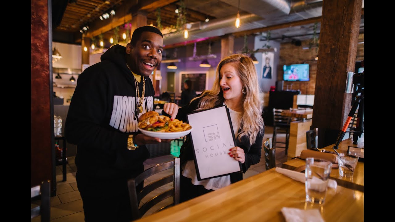 Grand Rapids best Nashville Hot Fried Chicken Sandwich YouTube