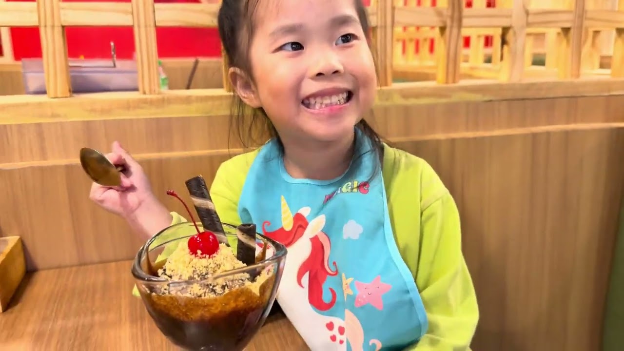 วันนี้ พี่เอลฟ์มีเพื่อนที่โรงเรียนมากินด้วยครับ ✌🏻 Central Nakhon Pathom