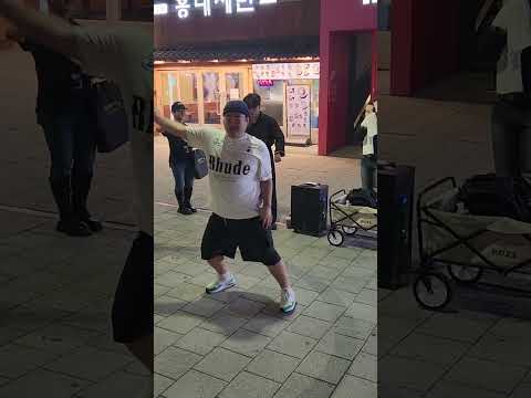 Kpop&amp;amp;JHKTV]Dada ddung ee in hongdae SHAKE IT-SISTAR홍대뚱이 쉐이크잇-<strong>시스타</strong> #shorts