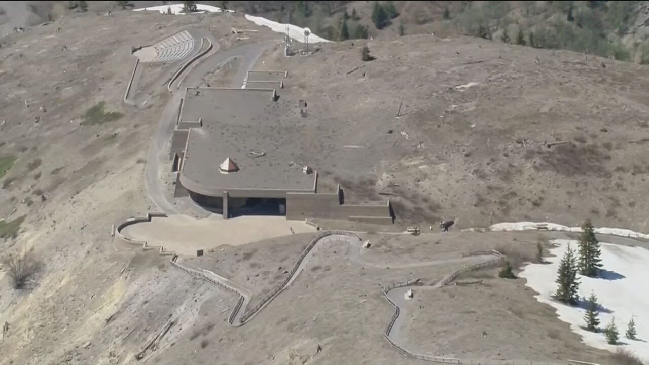 12 People, Dog Evacuated After Landslide Blocks Road Near Mount St ...