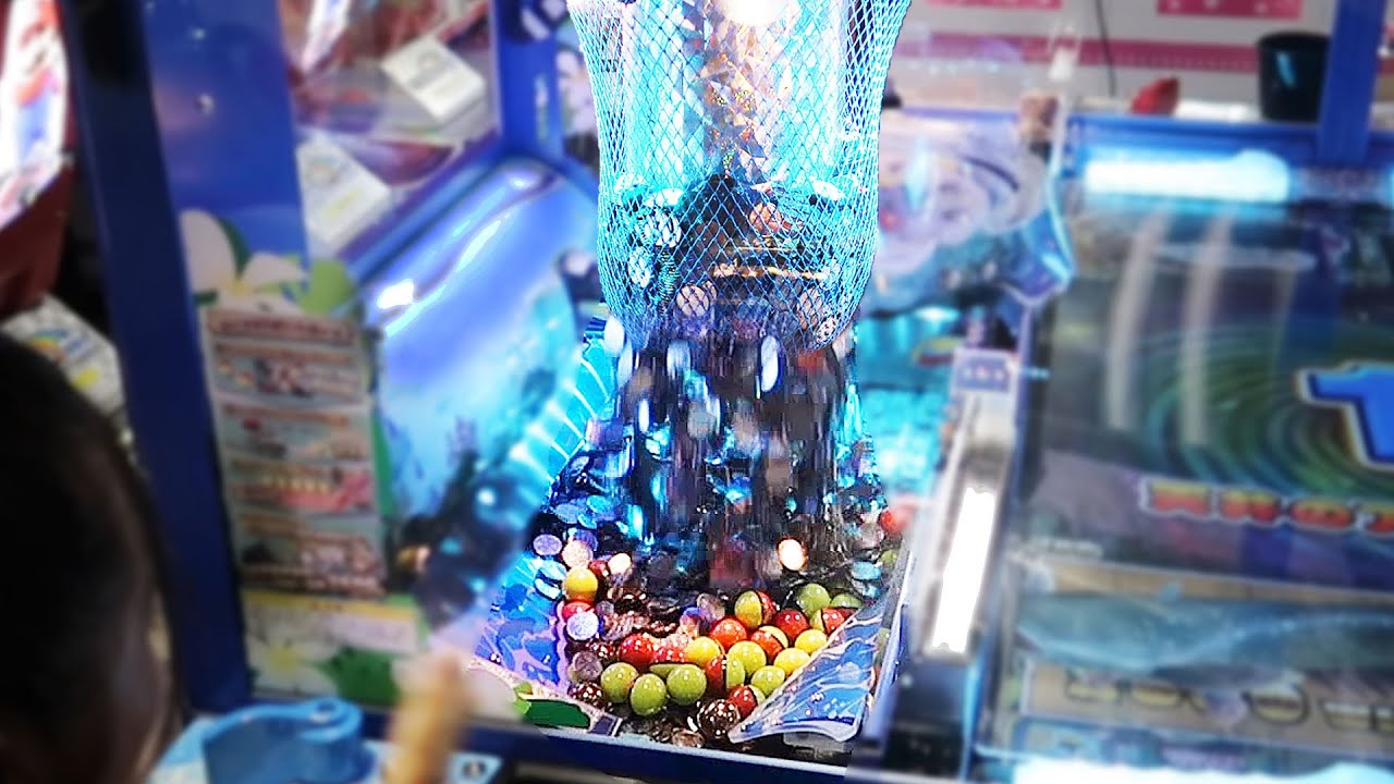 HUGE JACKPOT on a Japanese Coin Pusher!