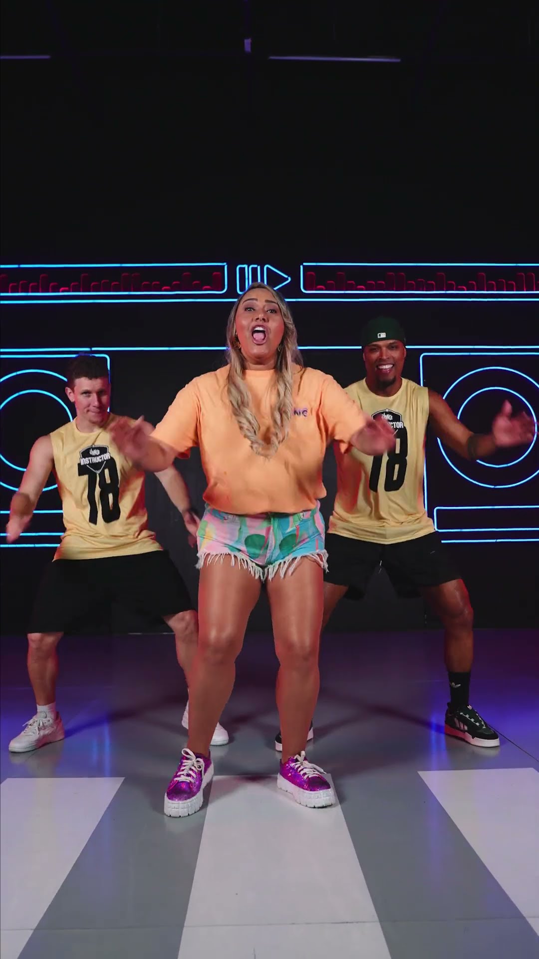A @lilianlomeu meteu dança com a gente ao som do hit novo dela 'ACELERA AÊ'  ?⚡️