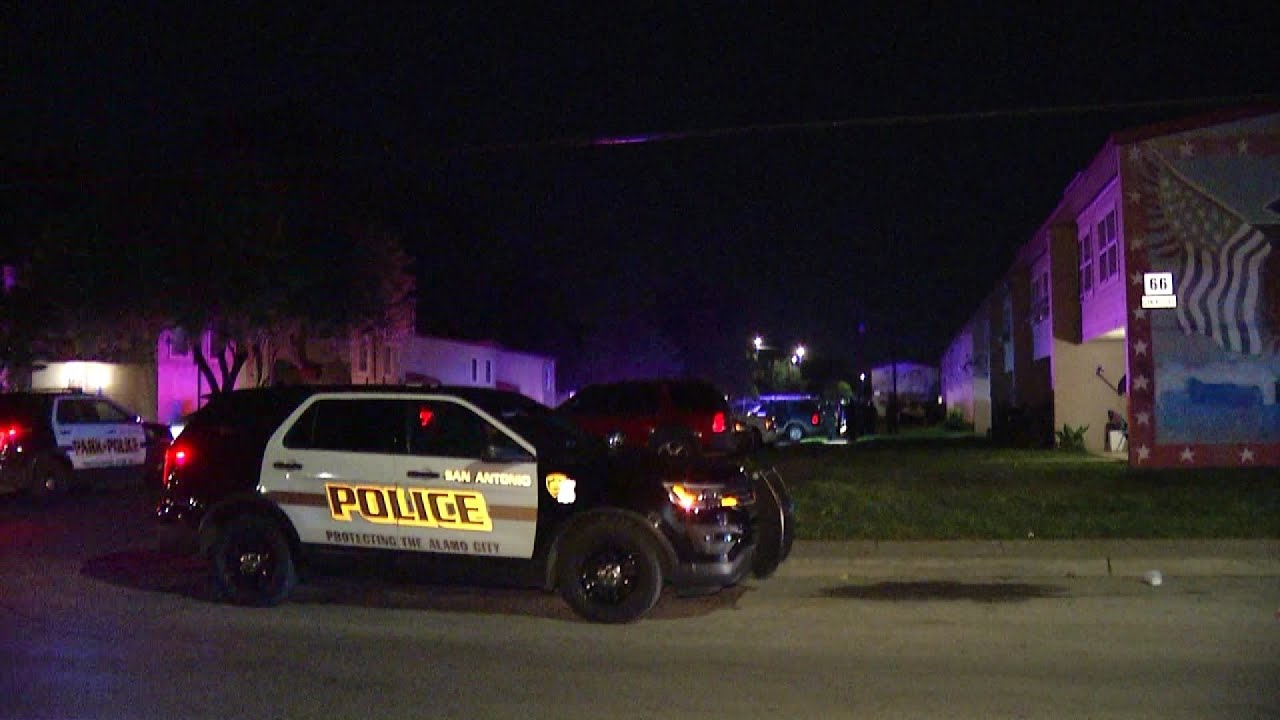Man critically wounded in West Side shooting, police say - YouTube