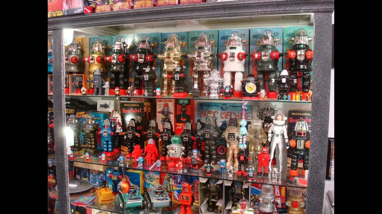 Robby the Robot toys in the RobotHut , review 3/23/2020 - YouTube