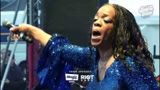 Evelyn 'Champagne' King performs Shame at The 2022 Soultown Festival