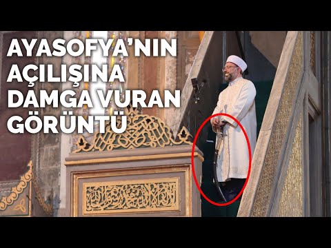 Diyanet İşleri Başkanı Ali Erbaş hutbeye kılıçla çıktı! Ayasofya'nın açılışına damga vurdu