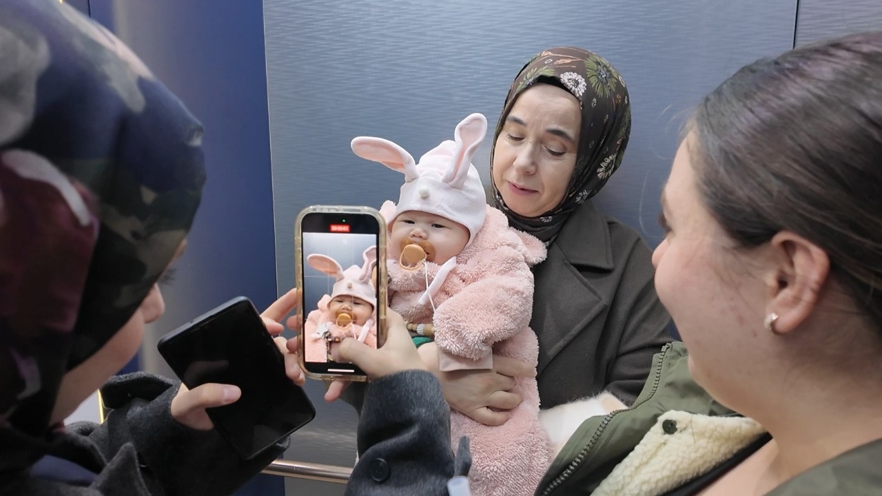 소라의 생애 첫 서울 구경 🐰 곧 헤어지는게 슬픈 튀르키예 할머니와 이모  🇹🇷🇰🇷