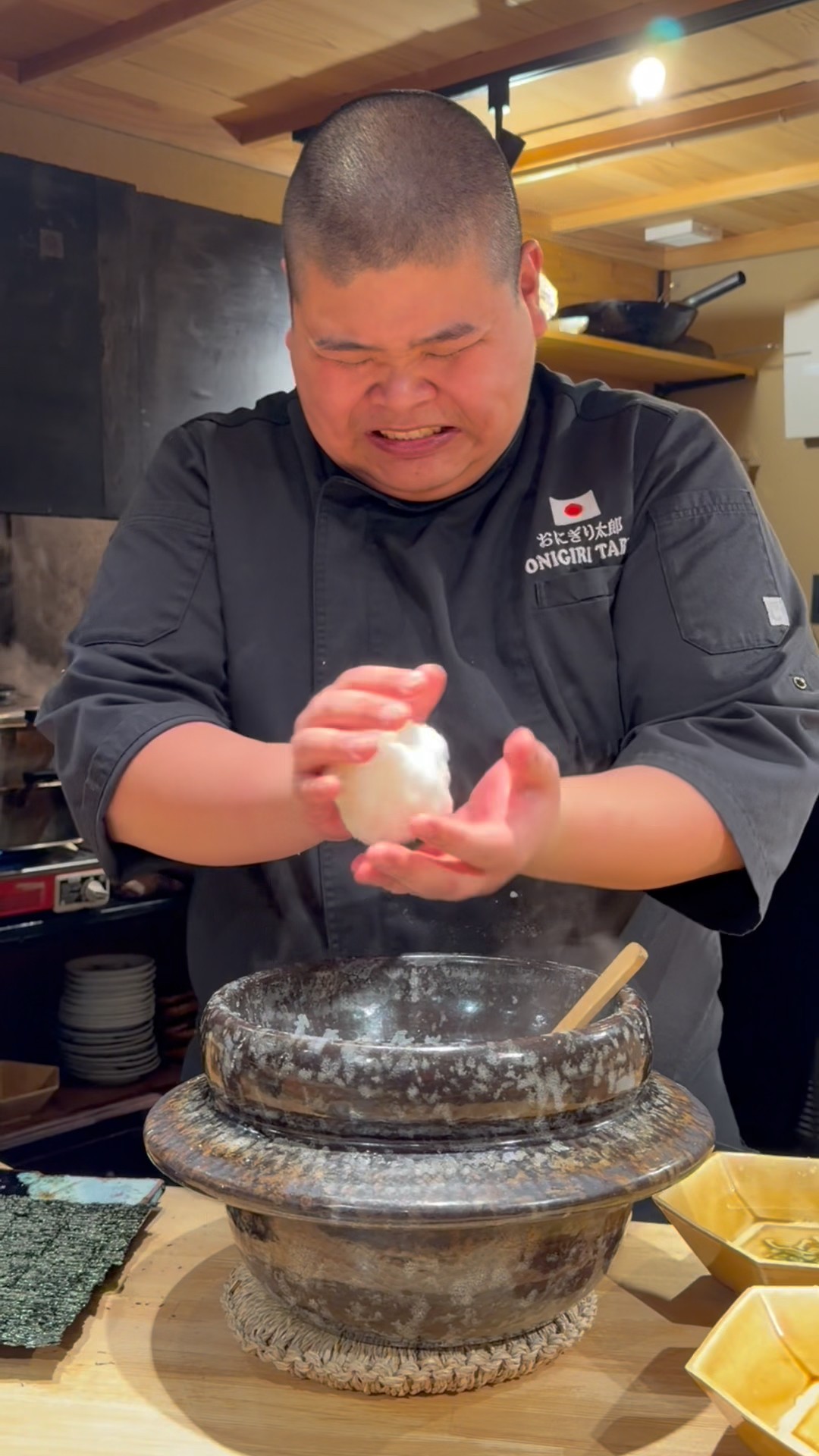 おにぎり太郎 🍙 Onigiri Taro 膳 八女や Zen Yameya Rice Ball - YouTube