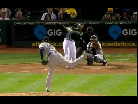 Yonder Alonso crushes a solo home run