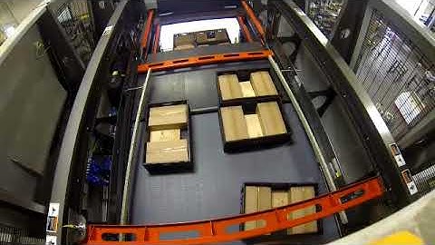 HL7200 HIgh Level, Inline Palletizer Stacking Apple Crates