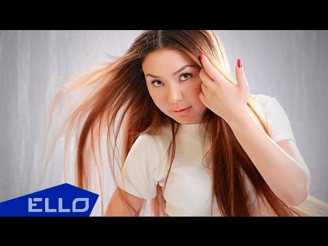 Әдемі аққұбаны байлап қойыпты Эротикалық көкөністер мен жемістер