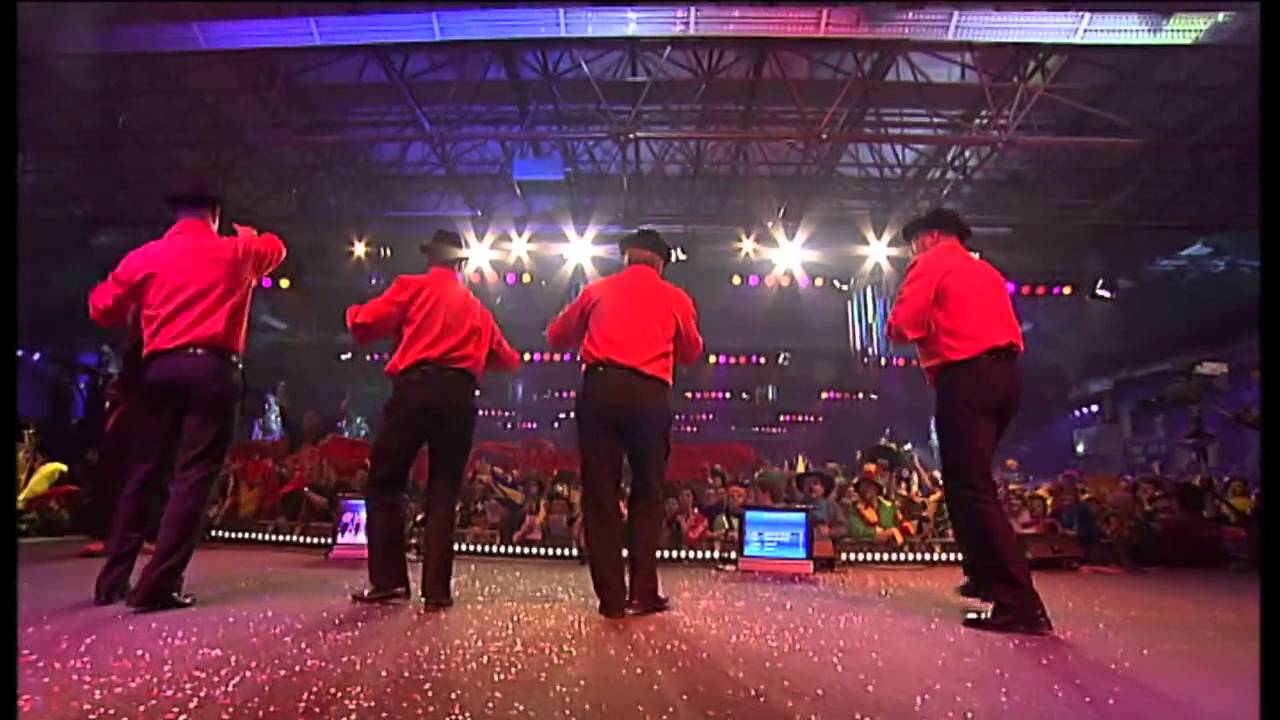 8. Ei pot naat!! (Urmond) - 4 op ’n riej