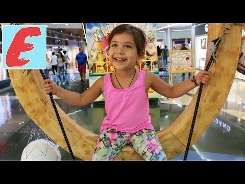 ემილია თბილისი მოლში თამაშობს \"ენგრი ბერდით\"