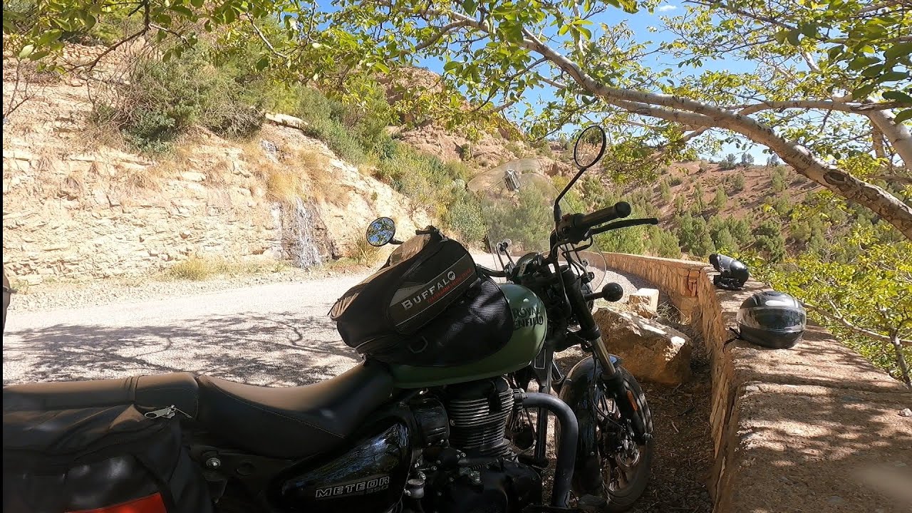 جمال الطريق من أيت بو كماز إلى شلالات أوزود عبر جبال الأطلس الشاهقة