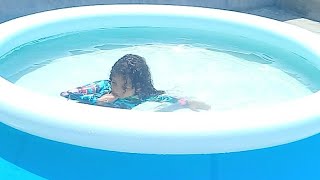 Gabriela Costa 2000 Na Piscina De Casa