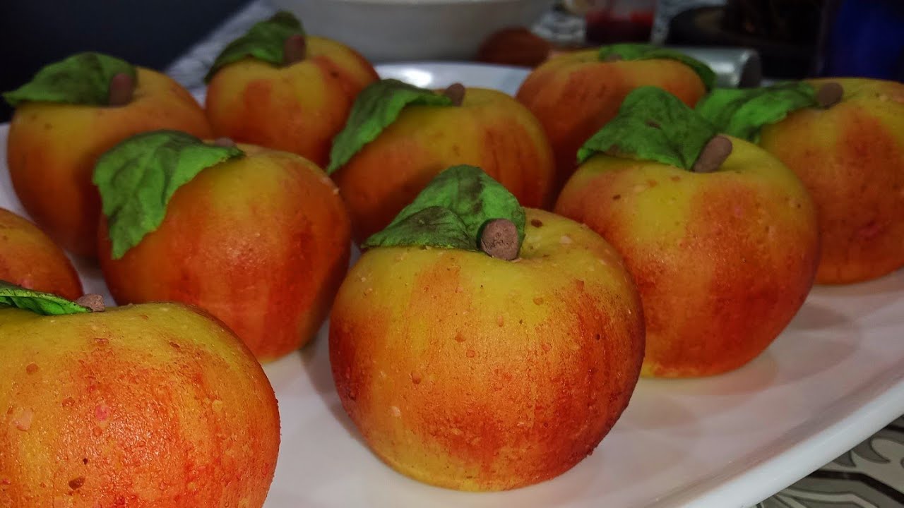 فاكهة التفاح بعجينة اللوز الطرية و جميع أسرار نجاحها