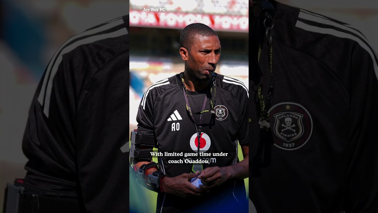 🚨 Transfer watch!Kaizer Chiefs and Mamelodi Sundowns are reportedly monitoring Mbasa. 