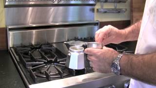 Bialetti Moka Express Review and Demonstration