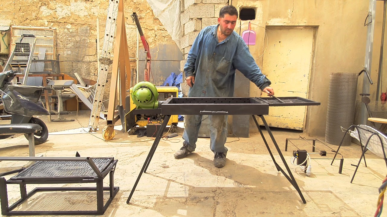 اخر اخبار منقلة شواء يتحول إلى جنطة ٥×١من صنع فارس حداد ٠٧٧٠١٢٢٦٤٨٨