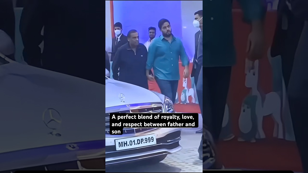 🤝 Akash Ambani Holds Mukesh Ambani’s Hand – Royal Father-Son Bond ❤️👑
