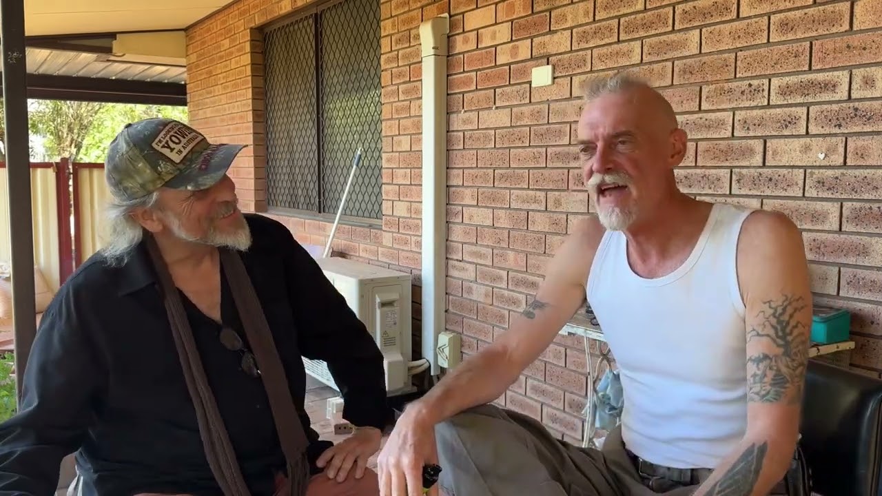 Yowie, Sasquatch - Hans interviews his good mate Captain, about his interesting encounters (P1)