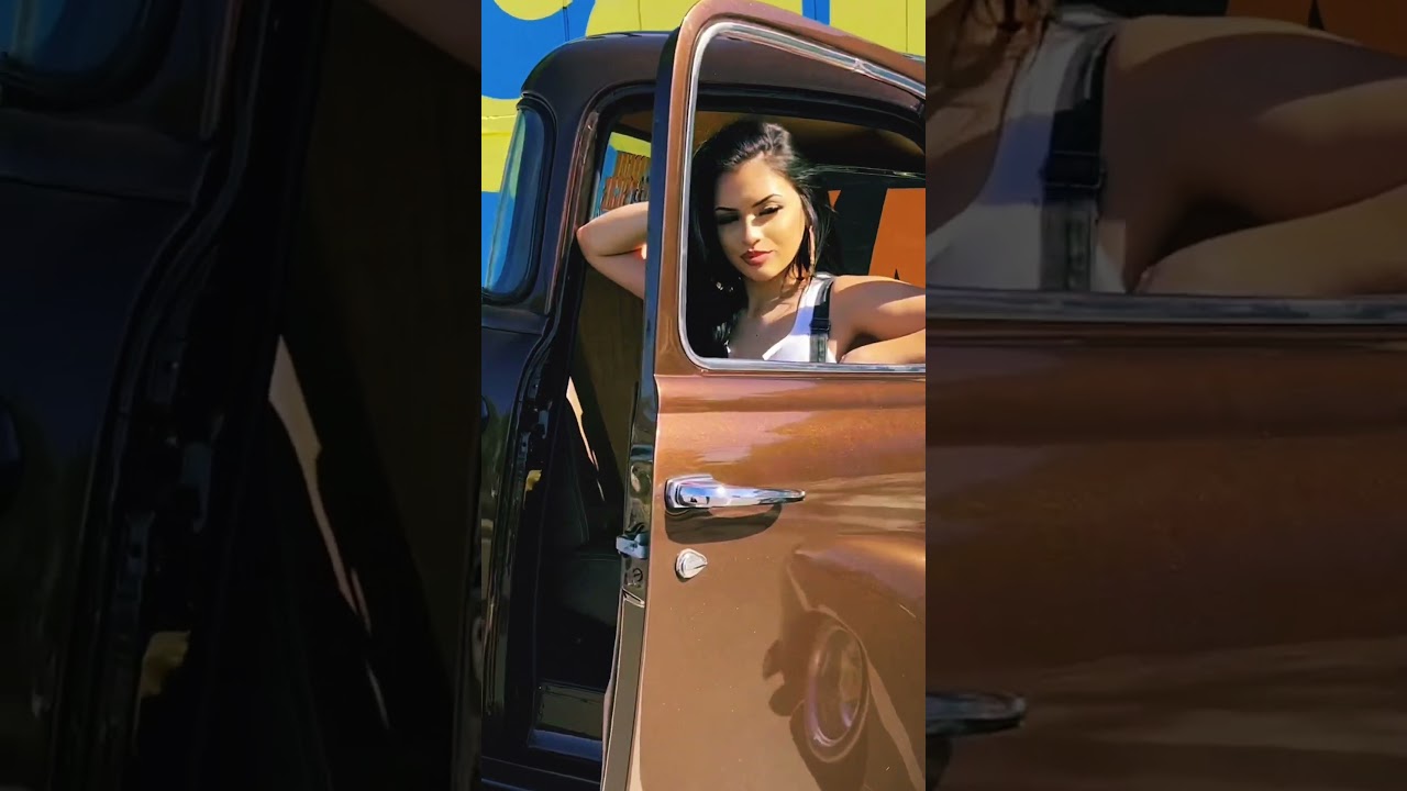 @nogoodlizz doing her thing shooting for Streetlow Magazine