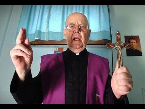 Objetos que tiene dentro un endemoniado (Exorcista Gabriele Amorth) -  YouTube