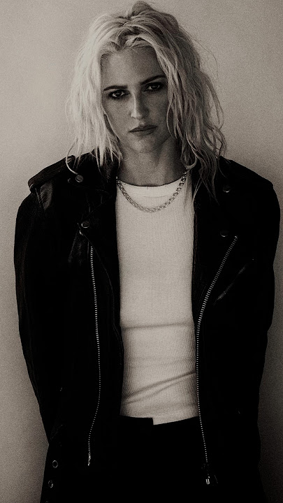 Emily Armstrong On @lifeis143Forever  Very Talented Gorgeous & Beautiful Singer #photo #singer