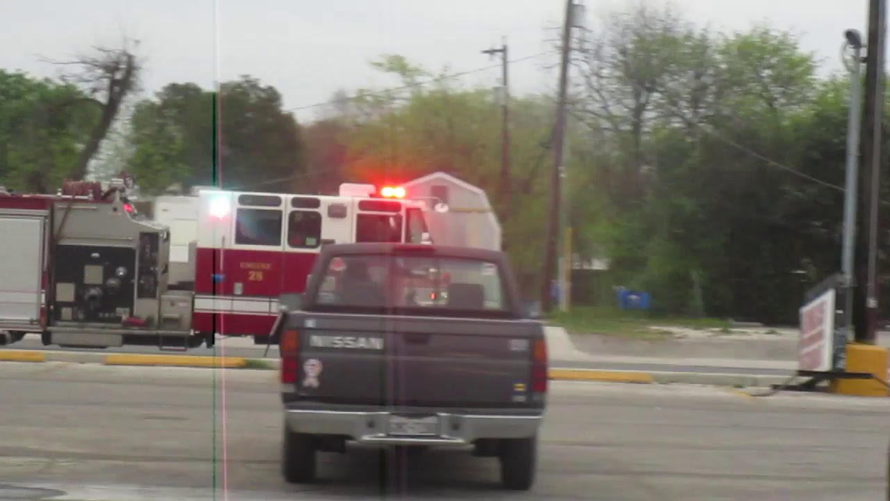 SAFD Engine 28 Responding - YouTube