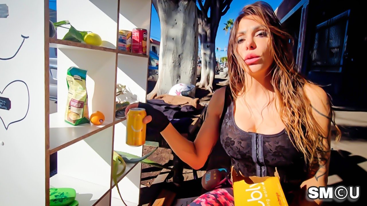 𝗙𝗘𝗘𝗗𝗜𝗡𝗚 𝗩𝗘𝗡𝗜𝗖𝗘: Дейзи, венецианская целительница, присоединяется к общественной инициативе по соз...