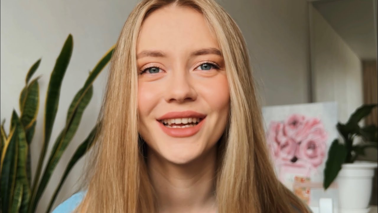 Александр Блок - «Девушка пела в церковном хоре…» Читает Яна Алгаева ...