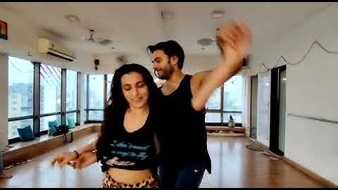Bachata Performance by Nakul Ghanekar and Sharvari Joshi at Different Strokes Studio