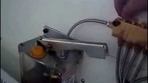 How to use manual lubrication system on cnc router machine