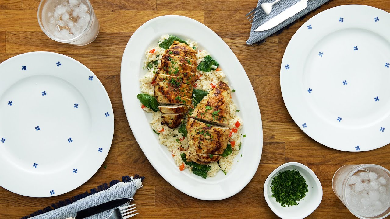 Chicken & Cheesy Garlic Rice // Presented by Kroger - Weeknight meals can be tough when school’s back in session. But Kroger makes it easy!