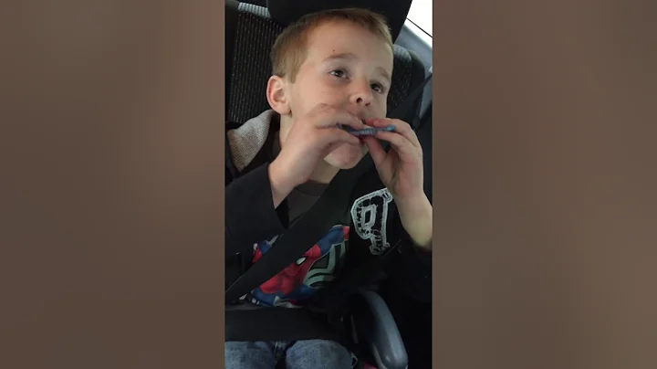 Jevin tries pop rocks for the first time!!