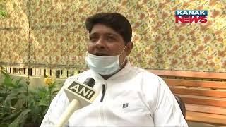 Raipur A Group Of Women Are Making Colourful Cow Dung Diyas Under Employment Of Godhan Scheme