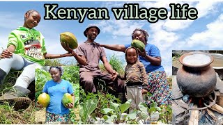 Kenyan Village Life: #cooking Githeri & Chores Together!