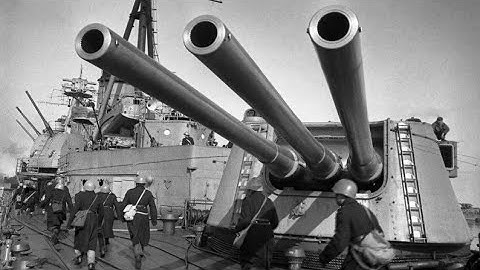 The Maxim Gorky, 1941 Project 26bis Kirov class :Cinematic experience  ( WAR THUNDER NAVAL FORCES)