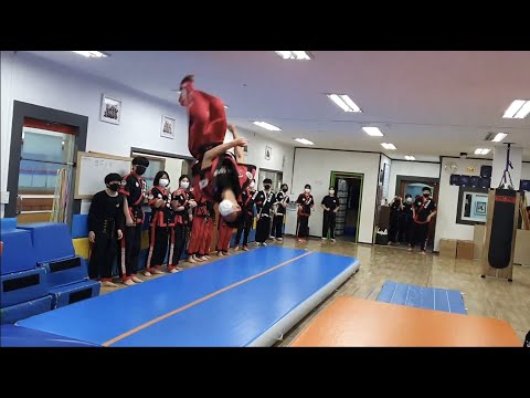 즐거운 특공무술 체조시간~ㅎㅎㅎ Korean <strong>Martial</strong> Arts Students&amp;#39; Fun Mechanical Gymnastics Time