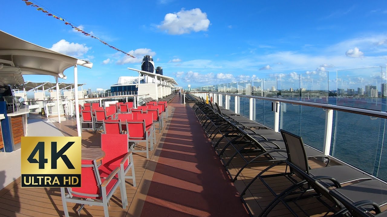 Impressions - Walk on Jogging Track - Celebrity Reflection - Timelapse - 4K